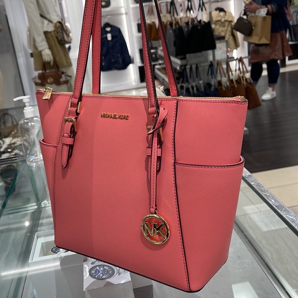 MICHAEL KORS Charlotte Large Leather Top-Zip Tote
Tea Rose - Picture 12 of 16